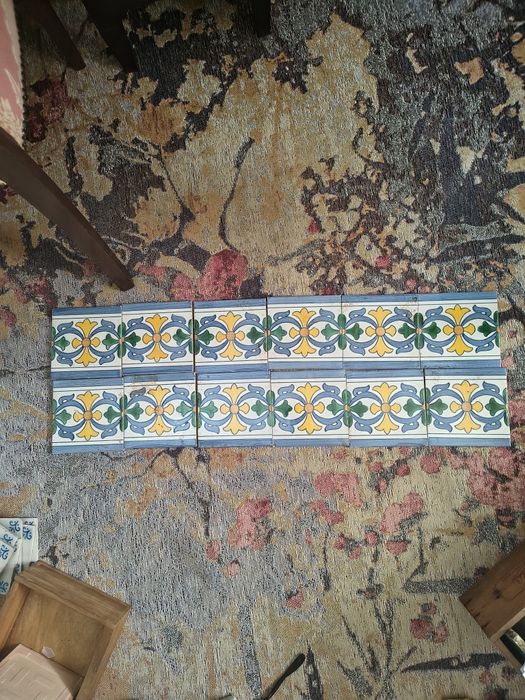 Azulejos vários  pombalinos  e VL