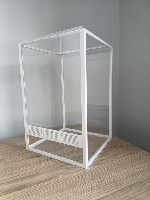 Terrarium 20x20x30 dla patyczaków, modliszek, straszyków, pająków