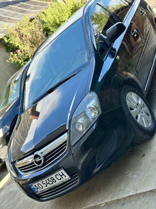 Продам Opel Zafira В 1.7 дизель