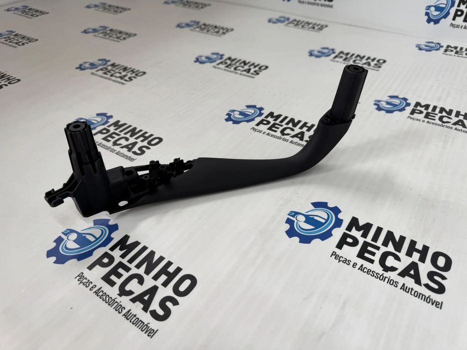 Puxador Traseiro Esquerdo BMW Série 5 (G30/G31/G38/F90) Preto