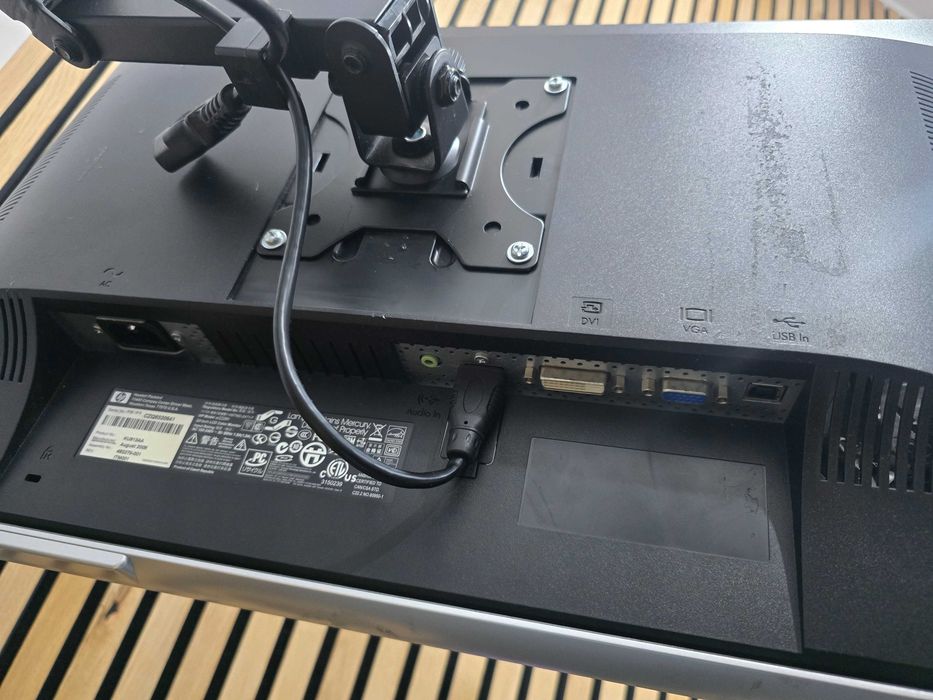Monitor HP W2207h & W2228h