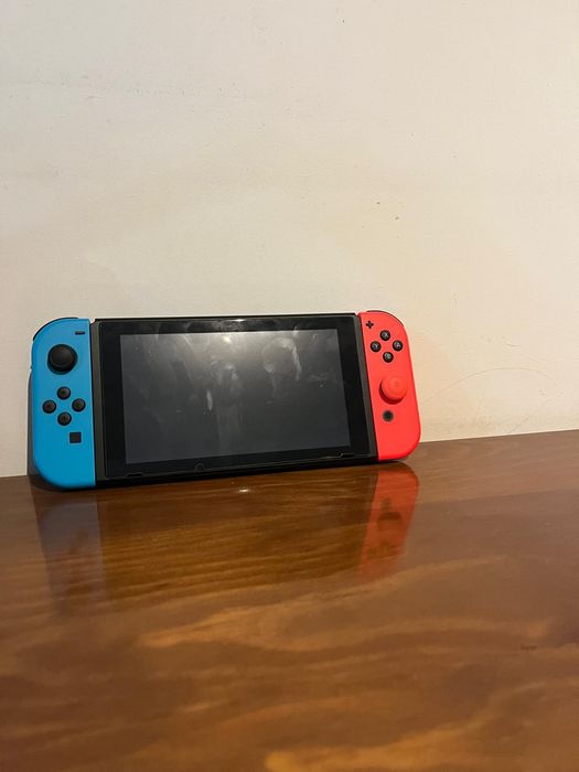 Nintendo Switch azul /vermelha
