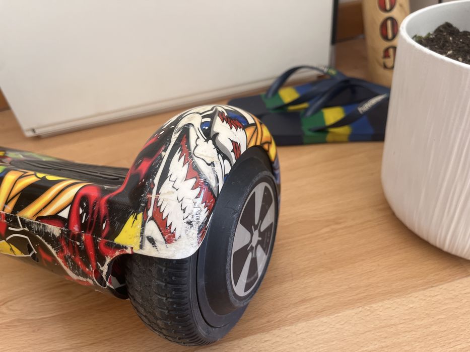 Hoverboard e carregador