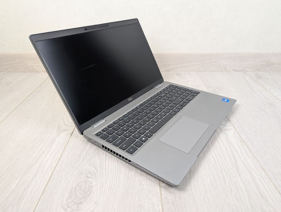 Dell Precision 3561 IPS 15,6" FHD i5-11500H/16GB/512GB/NVIDIA T600 4GB