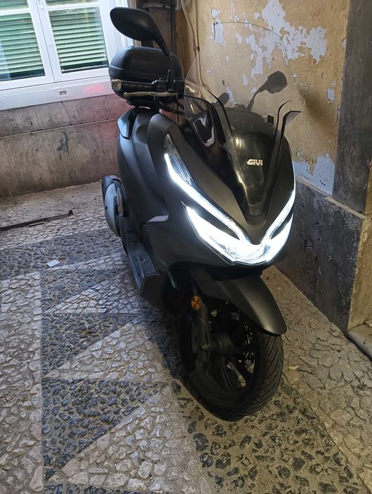 Honda PCX 125 faróis Xénon + Mala