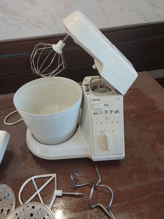Продам кухонний комбайн тістоміс міксер овочерізку philips.  ГОЛАНДІЯ