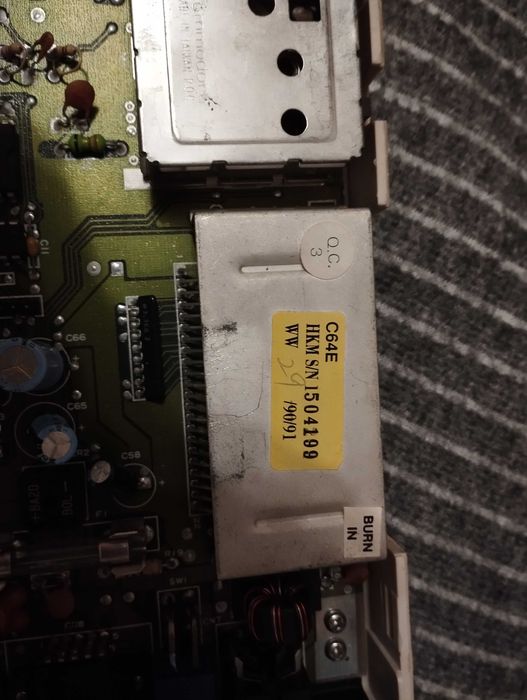 Commodore 64 - Model C64 E- w obudowie Mydelniczka C64 G