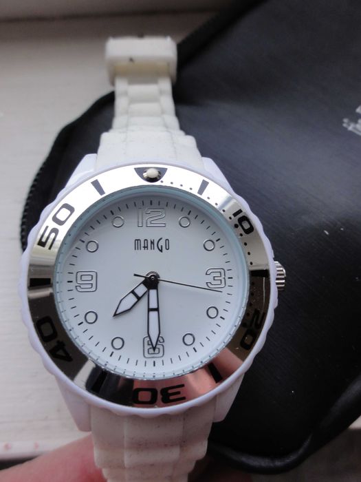 zegarek damski nowy Mango