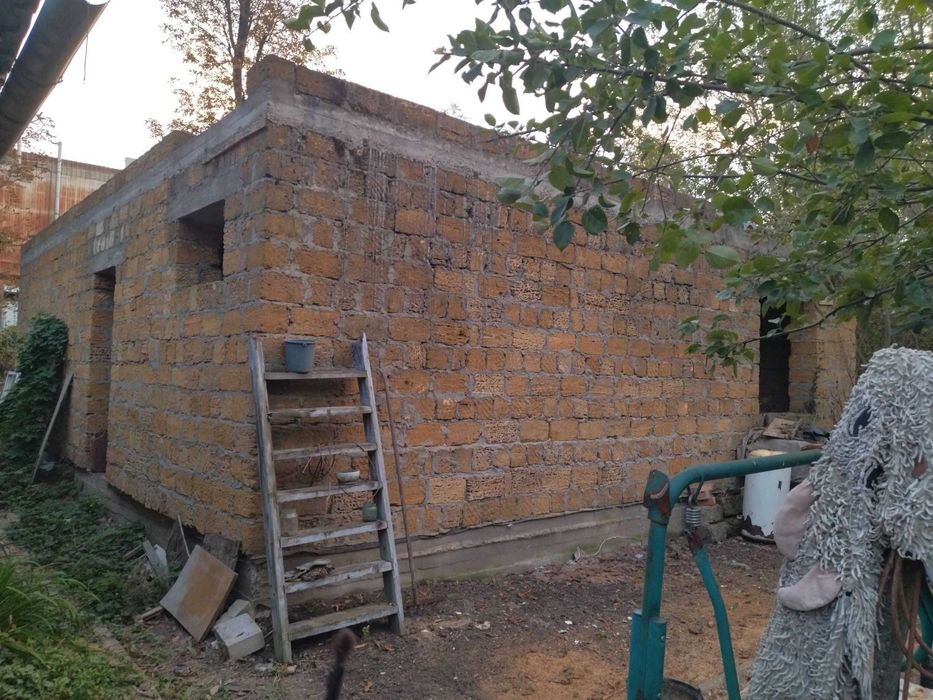 Коробка дома в Одессе низ рынка!