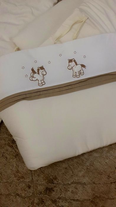 Бортики в ліжечко