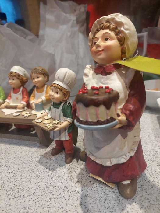 Figurka piekarnia cukiernia pieczywo tort