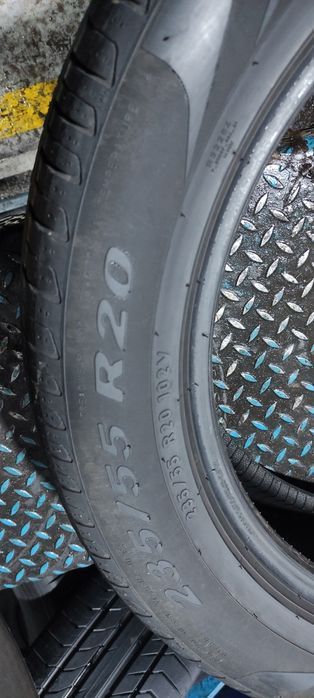 Pneus 235 55 r 20 Pirelli semi novos