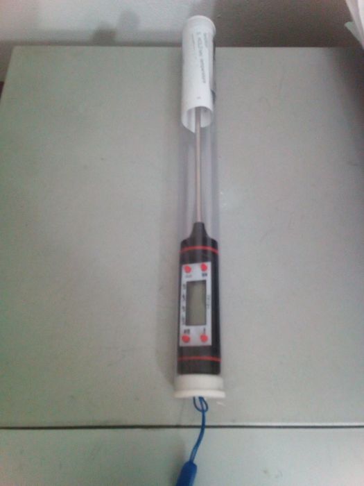 Termometro digital para medição da temperatura de liquídos,alimentos ,