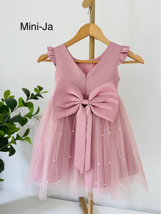 Elegancka tiulowa różowa sukienka dla dziewczynki rozmiar 4 lata