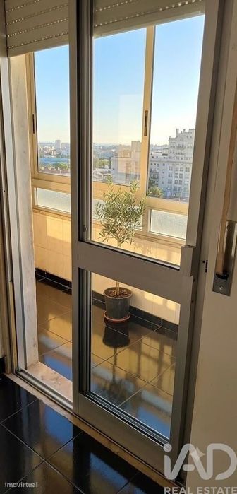 Apartamento T3 em Ramada e Caneças de 73 m2