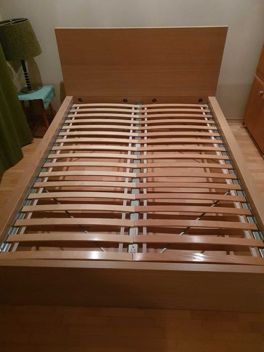 Rama łóżka Malm (Ikea) w okleinie dębowej 140 x 200