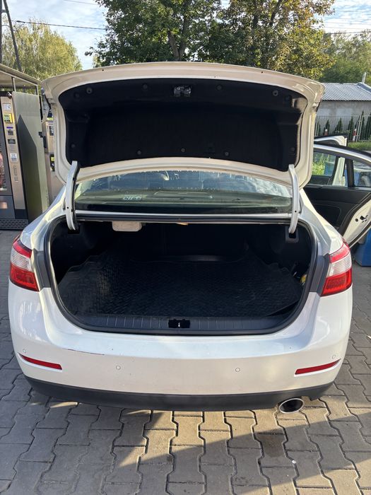 Renault latitude Initiale 2011 дизель 2.0