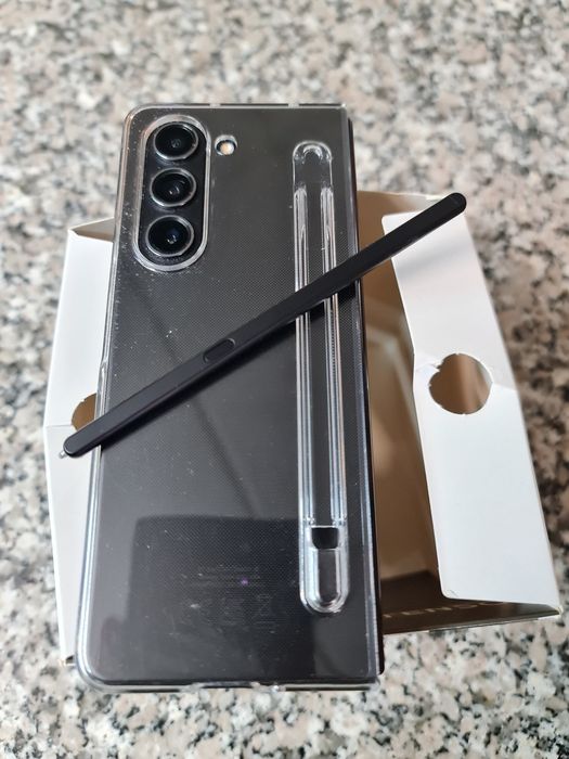 Samsung Galaxy Z Fold 5 512gb 
Como novo
Completo na caixa
Garantia 
O