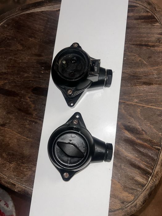 Stare gniazdka retro