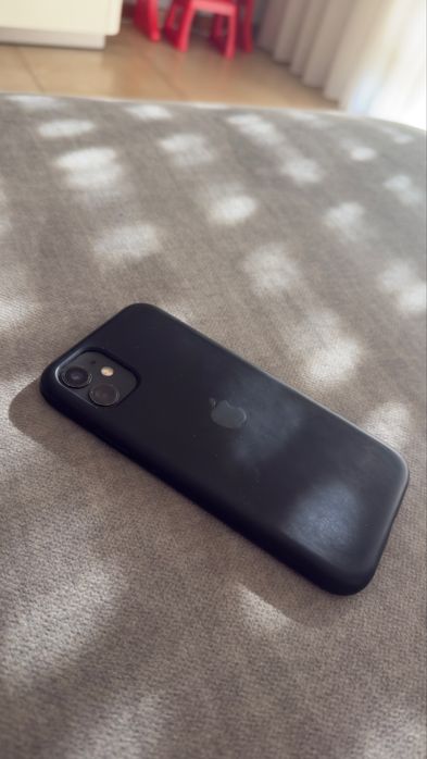 iPhone 11 64gb Preto