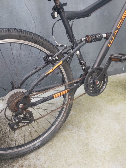Bicicleta suspensao total