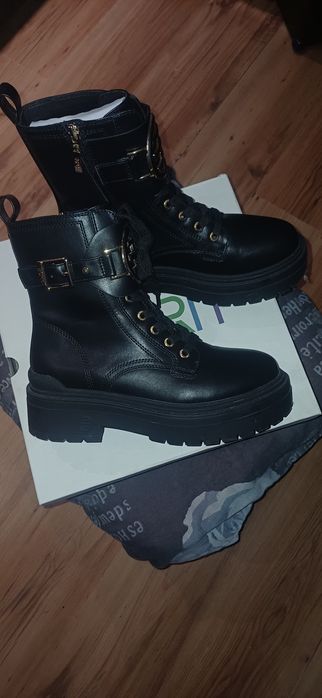 Buty zimowe lekko ocieplane