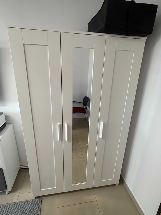 Szafa Brimnes IKEA - biała, 3-drzwiowa