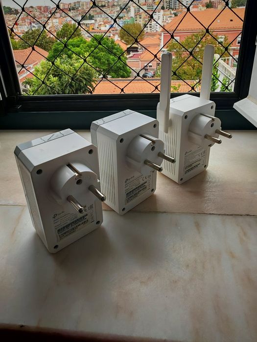 Kit de Rede TP-Link (Powerline AV600 + Extensor Wi-Fi N300) – Como Novos