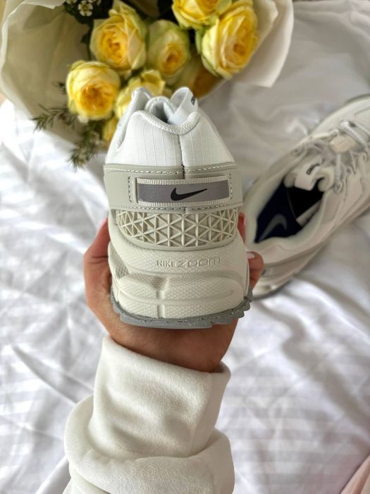 Nike Zoom Vomero Roam Summit White Light Bone premium , Nike Zoom