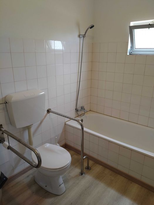 Aluga-se CASA em Grândola/Água Derramada aluga-se a empresas