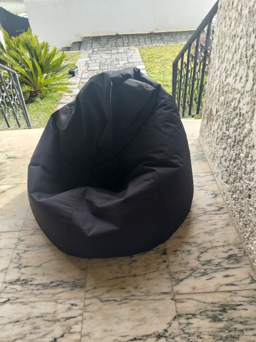 Puff preto em ótimo estado