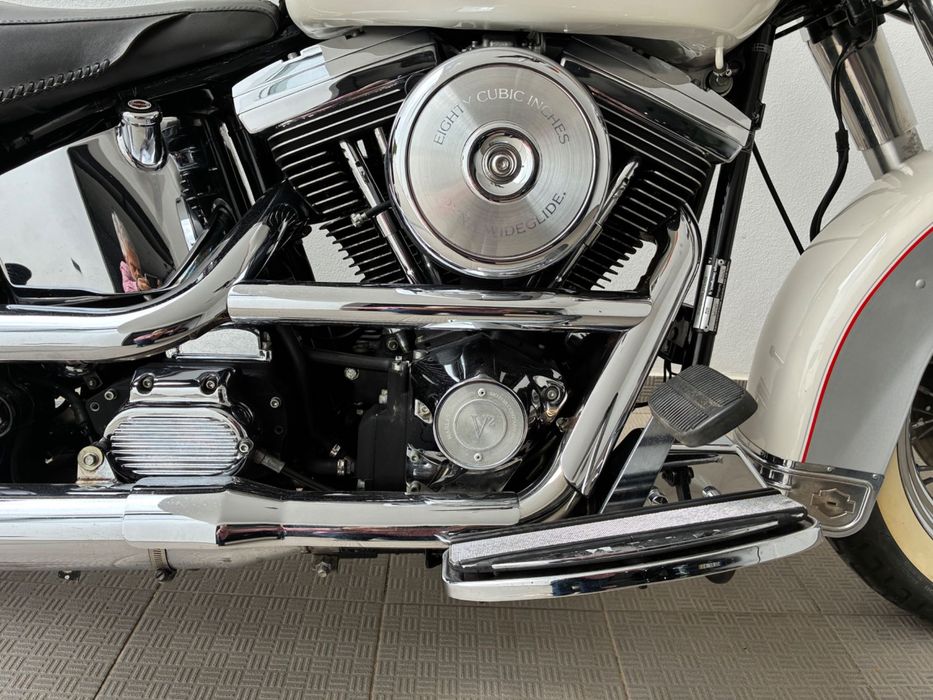 Harley Davidson FLSTN Heritage Softail Nostalgia Special Cowglide Moo Glide 2