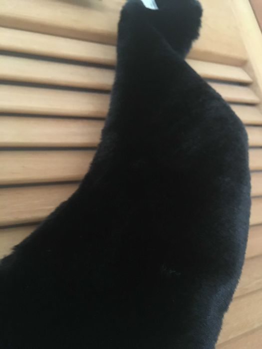Golas de pelo sintético, da Zara em preto e azul claro