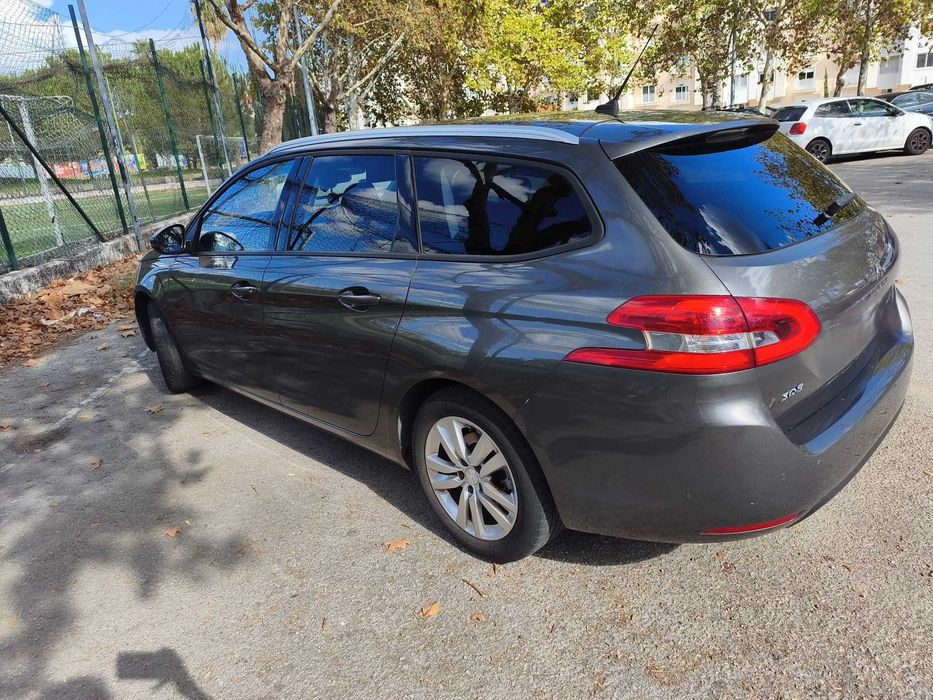 Peugeot 308 SW 1.5 BlueHDi foto 2