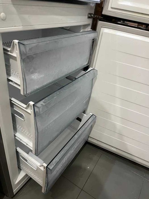 Frigorífico Hisense como novo