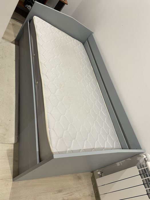Cama solteiro + colchao e estrado 100x200 bom estado