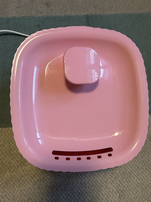 Sprzedam fontanne dla kotow