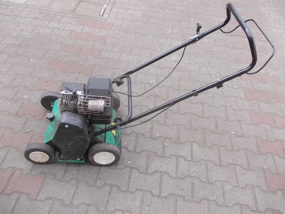 Wertykulator CTV 383B spalinowy