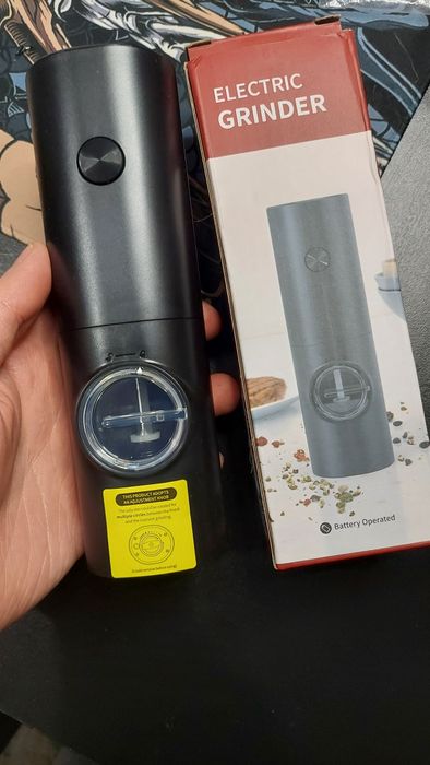 Електричний млин для перцю, спецій, солі