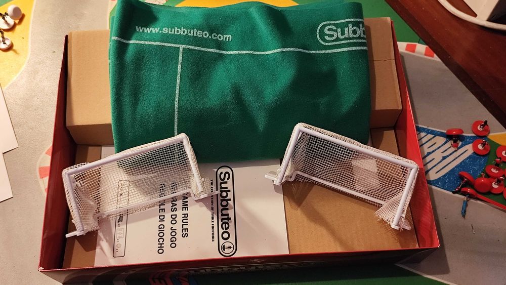 Jogo completo Subbuteo, edição de 2015 da MB Hasbro "International playset"