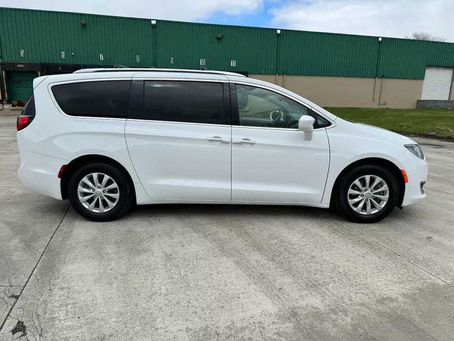 2019 Chrysler Pacifica Touring