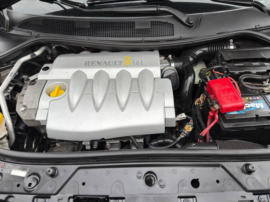 Продам Рено Меган на автомате