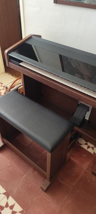 Piano Fame DP 680