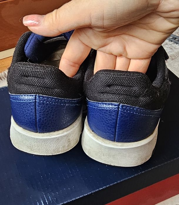 Фірмові кросівки Аddidas для хлопця р.38 (устілка 24 см).