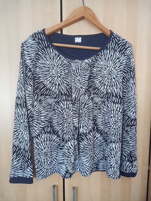 elegancka bluzka granatowa we wzory 42 44 XL XXL jak nowa