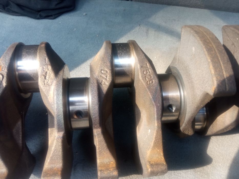 Колінвал BMW e60  n52b25