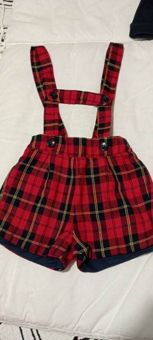 Conjunto de jardineira calção, body e meias