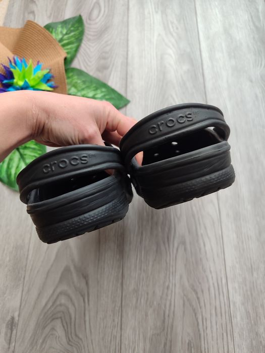 Шльопанці сабо Crocs крокс M7 W9,  39-40 розмір