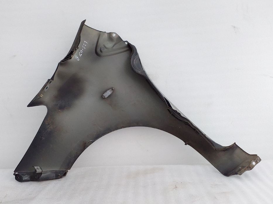 Guarda-lamas direito TOYOTA Yaris (_P9_)