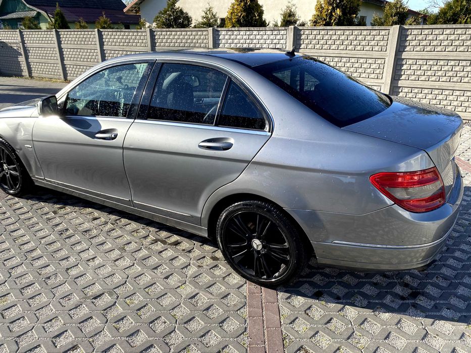 OKAZJA Mercedes W204 rocznik 2008 CDI Avantgarde